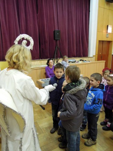 Mikulášské zpívání u stromečku - 6.12.2013