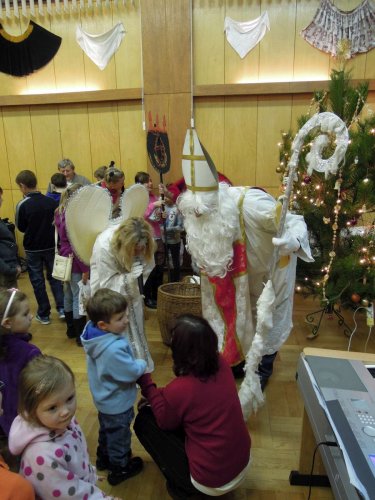Mikulášské zpívání u stromečku - 6.12.2013