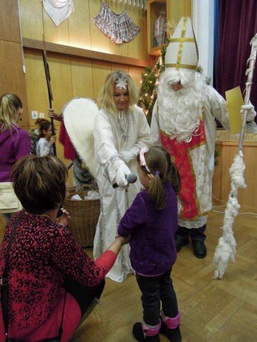 Mikulášské zpívání u stromečku - 6.12.2013