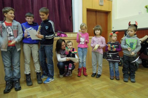 Mikulášské zpívání u stromečku - 6.12.2013