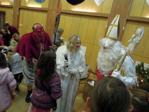Mikulášské zpívání u stromečku - 6.12.2013