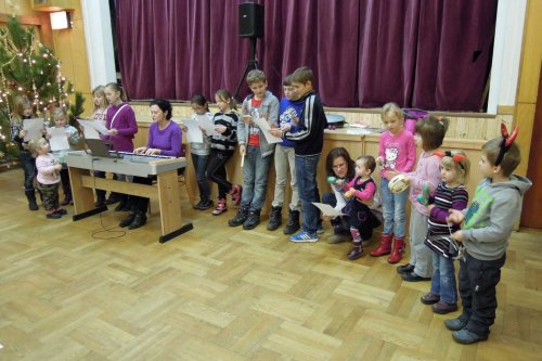 Mikulášské zpívání u stromečku - 6.12.2013