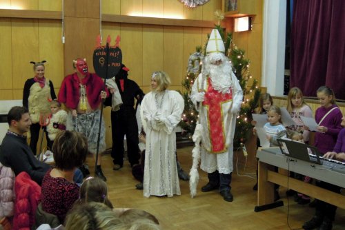Mikulášské zpívání u stromečku - 6.12.2013