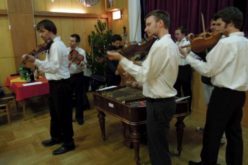 Mikulášská beseda u cimbálu - 7.12.2013