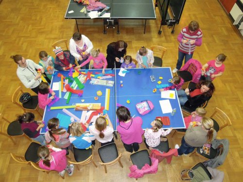 Přípravy na Královničky aneb Nosení létečka v Podolí - 27.3.2014