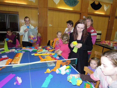 Přípravy na Královničky aneb Nosení létečka v Podolí - 27.3.2014