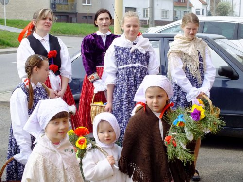 Královničky aneb Nosení létečka v Podolí - 6.4.2014