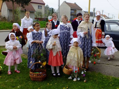 Královničky aneb Nosení létečka v Podolí - 6.4.2014
