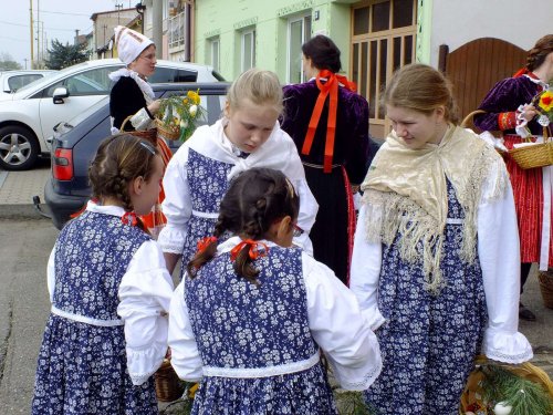 Královničky aneb Nosení létečka v Podolí - 6.4.2014