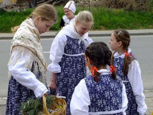 Královničky aneb Nosení létečka v Podolí - 6.4.2014