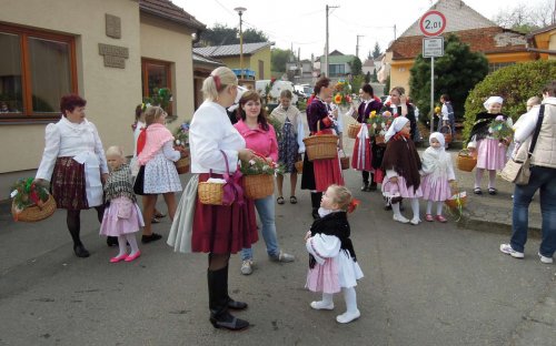 Královničky aneb Nosení létečka v Podolí - 6.4.2014