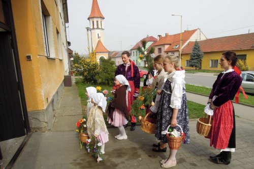 Královničky aneb Nosení létečka v Podolí - 6.4.2014