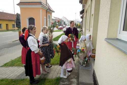 Královničky aneb Nosení létečka v Podolí - 6.4.2014