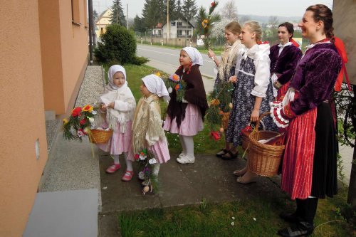 Královničky aneb Nosení létečka v Podolí - 6.4.2014