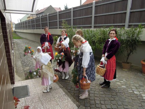 Královničky aneb Nosení létečka v Podolí - 6.4.2014