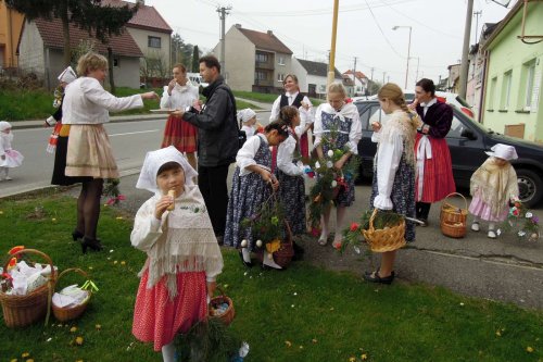 Královničky aneb Nosení létečka v Podolí - 6.4.2014