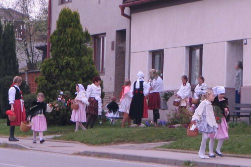 Královničky aneb Nosení létečka v Podolí - 6.4.2014