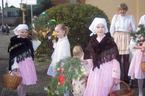 Královničky aneb Nosení létečka v Podolí - 6.4.2014