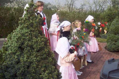 Královničky aneb Nosení létečka v Podolí - 6.4.2014