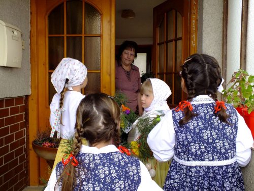 Královničky aneb Nosení létečka v Podolí - 6.4.2014