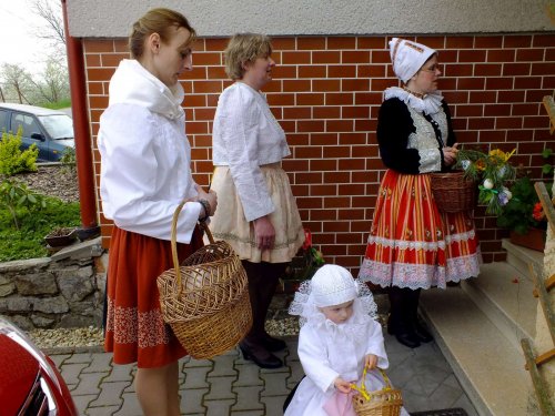 Královničky aneb Nosení létečka v Podolí - 6.4.2014