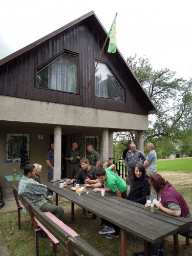 Prohlídka zrekonstruované myslivecké chaty v Lipinách - 21.6.2014