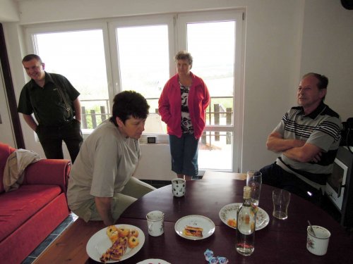 Prohlídka zrekonstruované myslivecké chaty v Lipinách - 21.6.2014