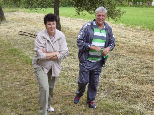 Prohlídka zrekonstruované myslivecké chaty v Lipinách - 21.6.2014