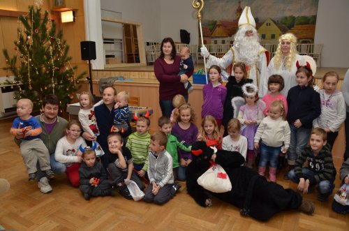 Mikulášské zpívání u stromečku - 5.12.2014