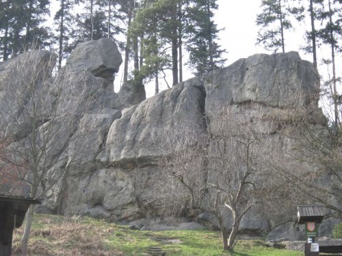 Sokolská procházka okolo Pulčínských skal - 11.4.2015