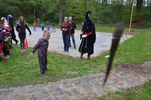 Pálení čarodějnic a stavění máje - 30.4.2015