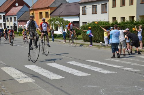 Charitativní peloton Na kole dětem Josefa Zimovčáka - 11.6.2015