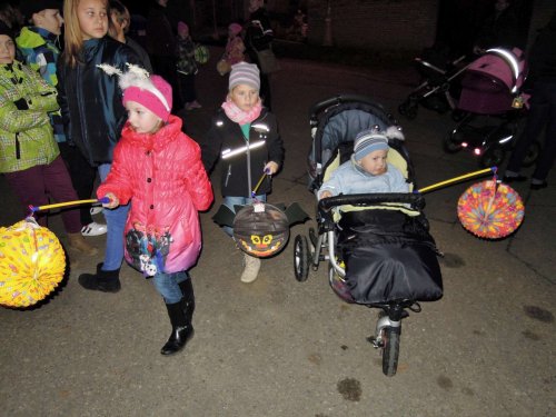 Lampionový průvod a slet broučků - 19.11.2015