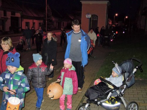 Lampionový průvod a slet broučků - 19.11.2015