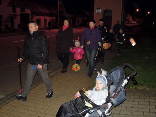Lampionový průvod a slet broučků - 19.11.2015