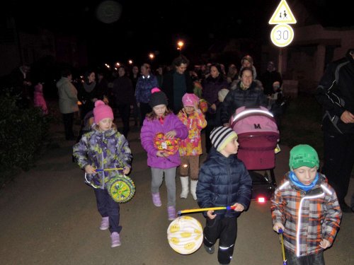 Lampionový průvod a slet broučků - 19.11.2015
