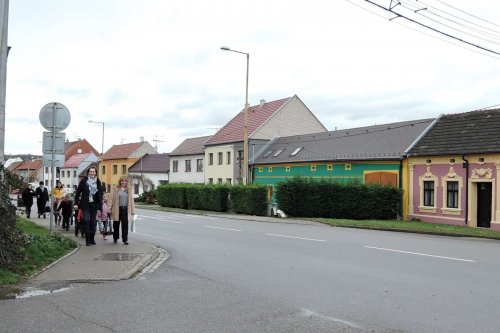 Družba ZŠ a MŠ Častkovce - přivítání MŠ na obecním úřadě v Podolí - 20.11.2015