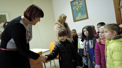 Družba ZŠ a MŠ Častkovce - přivítání MŠ na obecním úřadě v Podolí - 20.11.2015
