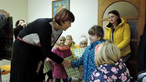 Družba ZŠ a MŠ Častkovce - přivítání MŠ na obecním úřadě v Podolí - 20.11.2015