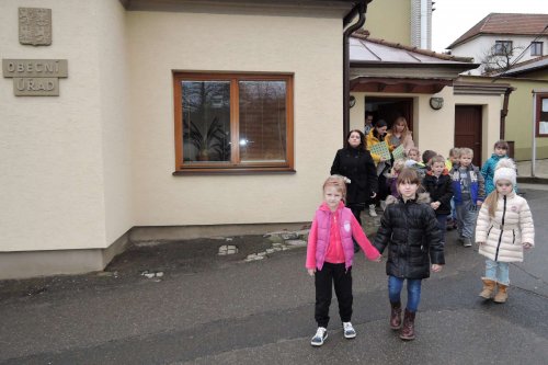 Družba ZŠ a MŠ Častkovce - přivítání MŠ na obecním úřadě v Podolí - 20.11.2015
