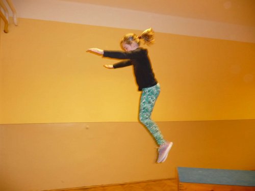 Gymnastický kroužek pro dívky ve věku 6 - 11 let - 7.12.2015