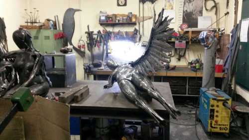 Výroba a instalace soch od kováře Víti Bobčíka do duchovně-relaxačního areálu - 21.12.2015