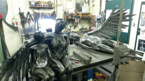 Výroba a instalace soch od kováře Víti Bobčíka do duchovně-relaxačního areálu - 21.12.2015