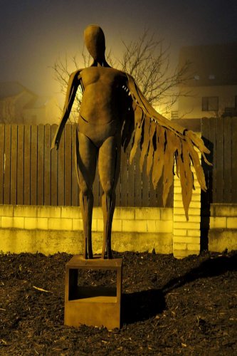 Výroba a instalace soch od kováře Víti Bobčíka do duchovně-relaxačního areálu - 21.12.2015