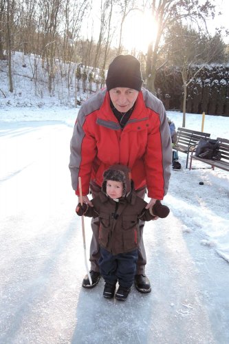 Bruslení na hřišti ve Žlebě - 22.1.2016