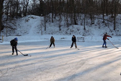 Bruslení na hřišti ve Žlebě - 22.1.2016