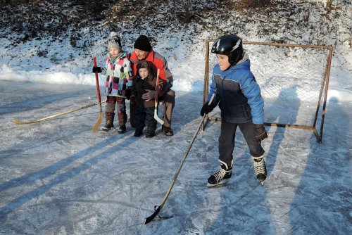 Bruslení na hřišti ve Žlebě - 22.1.2016