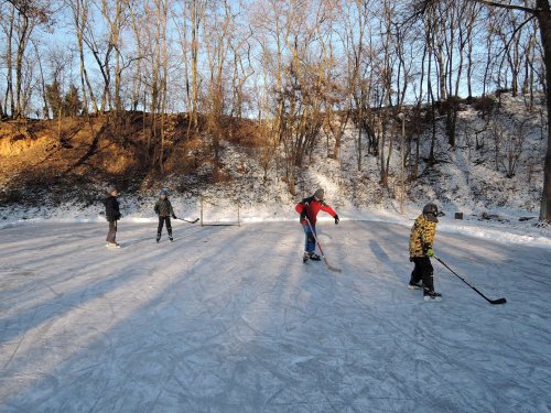 Bruslení na hřišti ve Žlebě - 22.1.2016
