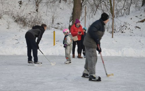 Bruslení na hřišti ve Žlebě - 22.1.2016