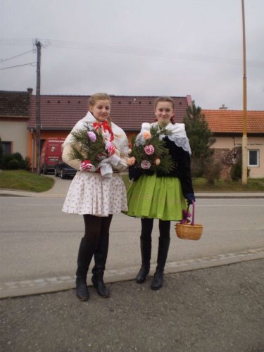 Královničky - nosení létečka v Podolí - 13.3.2016